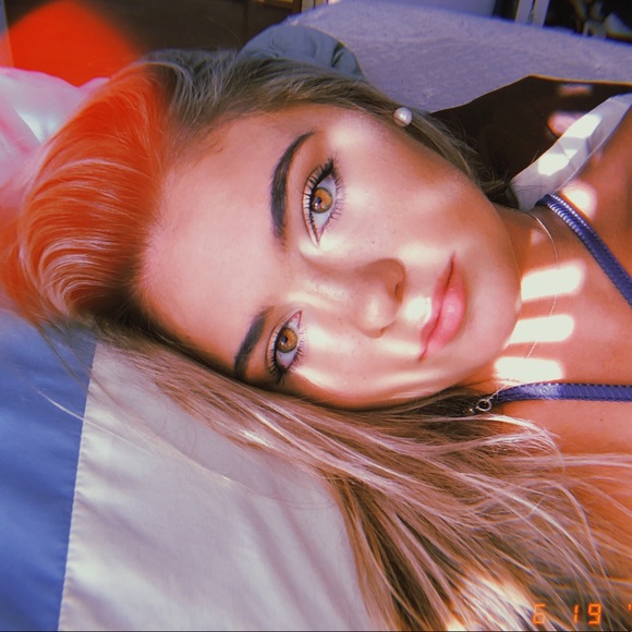 Meet your Posher, Taylor - Picture 1 of 1